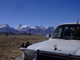 Land Crusier stopping for Mount Everest View